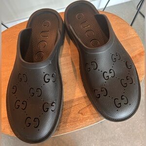Gucci mens Elea Black Perforated Logo Clogs, worn a couple times but like new.